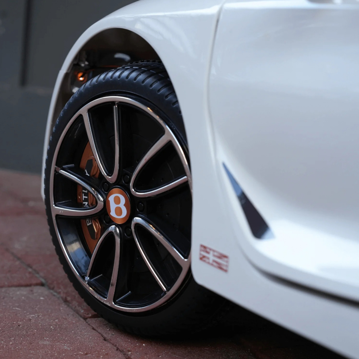 Kinder-Elektroauto Bentley EXP 12 - Wheelyshop