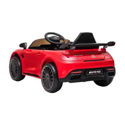 Mercedes AMG GT Elektroauto für Kinder schräg von hinten in Rot