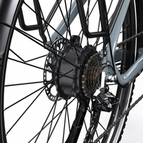 OneSport OT05 Max Nahaufnahme der Hinterradnabe mit Bremsscheibe, Kassette, Kette und Schaltwerk