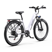 OneSport WT05 E-Bike in Weiß, schräg von hinten rechts mit Display, Sattel, Gepäckträger und Kette