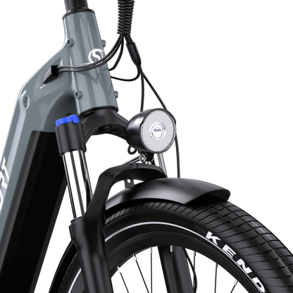 OneSport WT05 von vorn mit Frontlampe, Gabel, blauem Detail, Vorderradschutzblech und Kenda-Reifen