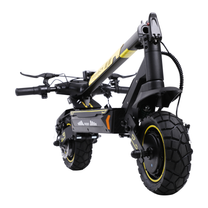 Wheely - H7 E-Scooter in Schwarz und Gelb mit heruntergeklapptem Lenkerschaft und grobstolligen Reifen