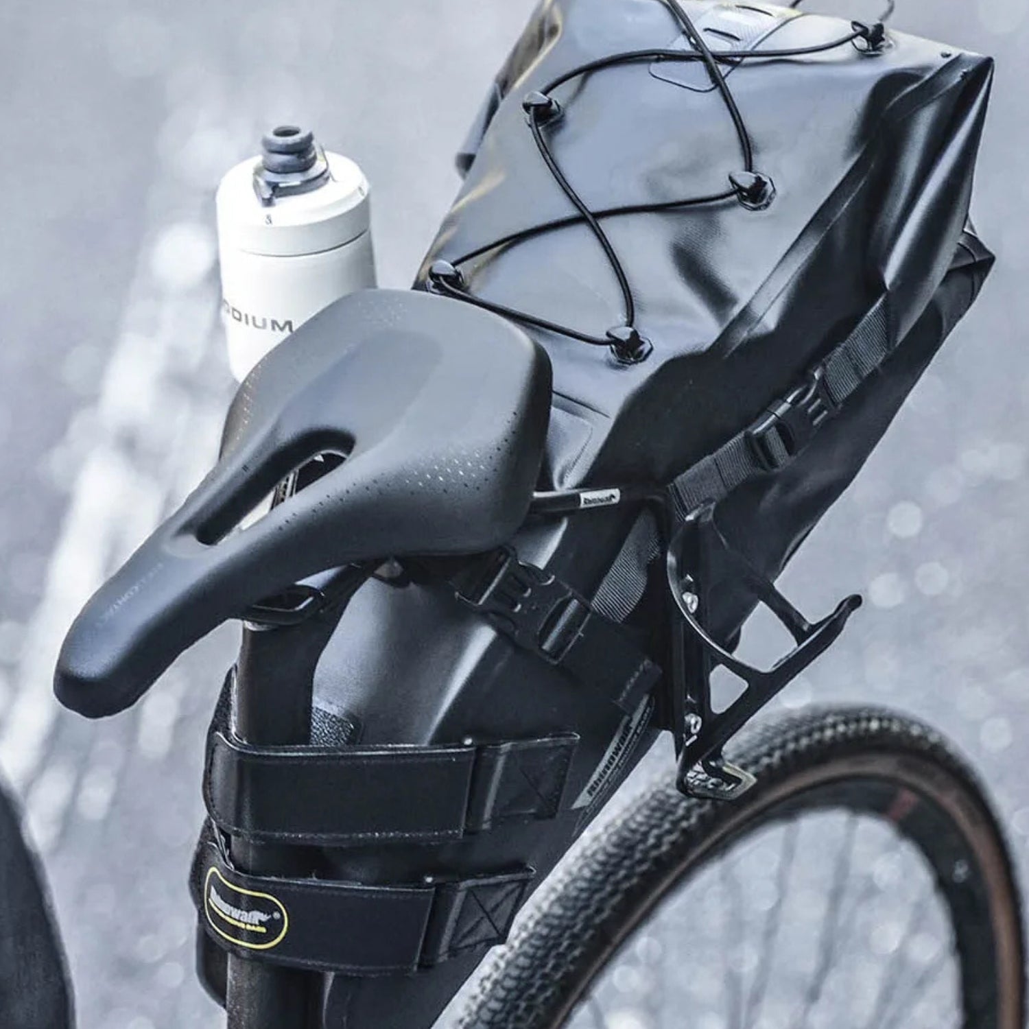 Hintere Sattelstützen-Halterung aus Aluminium für Satteltasche - Zubehör - Wheelyshop