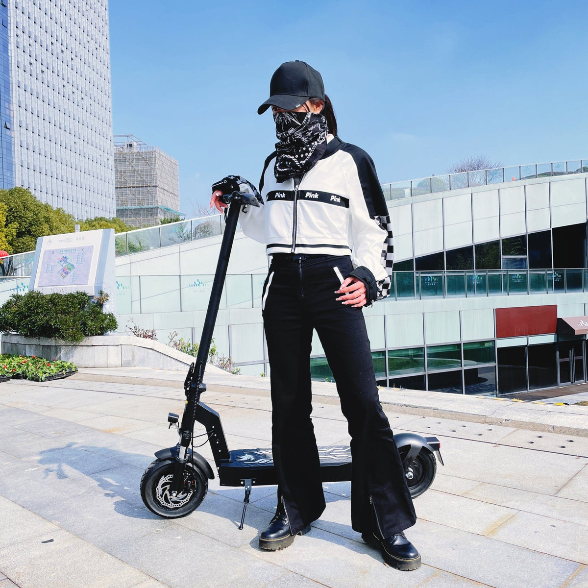 DriveTron DT08 (48V 13Ah) - E-Scooter - Wheelyshop