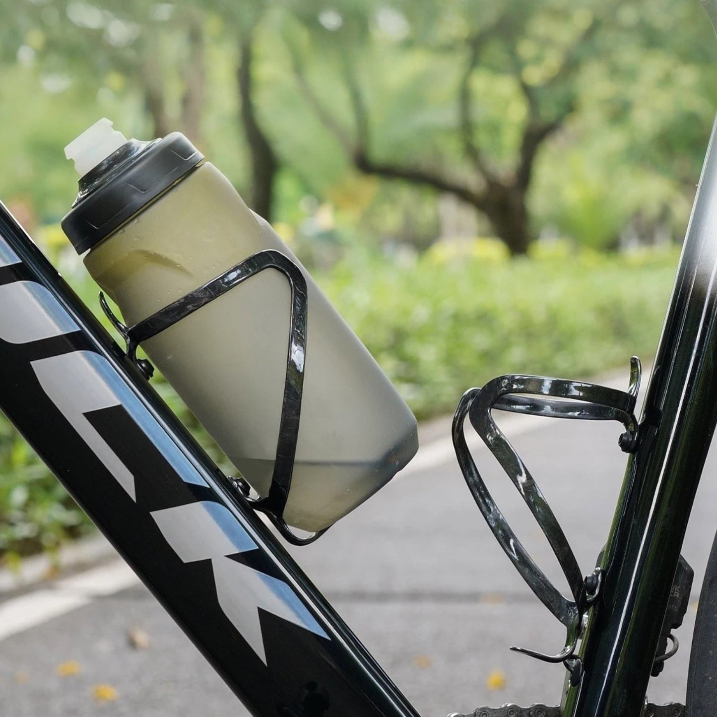 Flaschenhalter aus Carbon - Zubehör - Wheelyshop