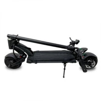 KAABO MANTIS 8 PLUS E-Scooter zusammengeklappt schräg von vorne
