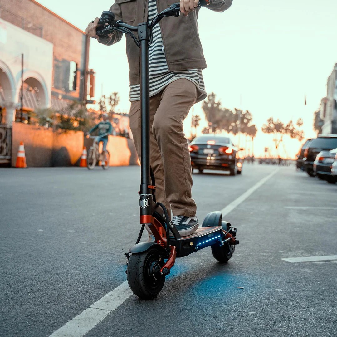 KAABO Mantis 8 Pro+ (48V 24,5Ah) - E-Scooter - Wheelyshop