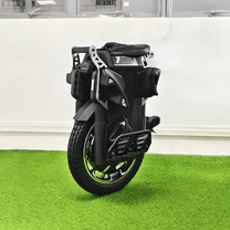 KingSong F22 Pro elektrisches Einrad schräg von vorne