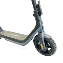 Vorderrad und Gabel des Segway Ninebot E2 Pro