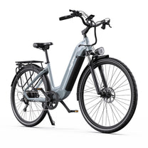 OneSport OT05 Pro E-Bike schräg von vorne von der anderen Seite in Hellblau