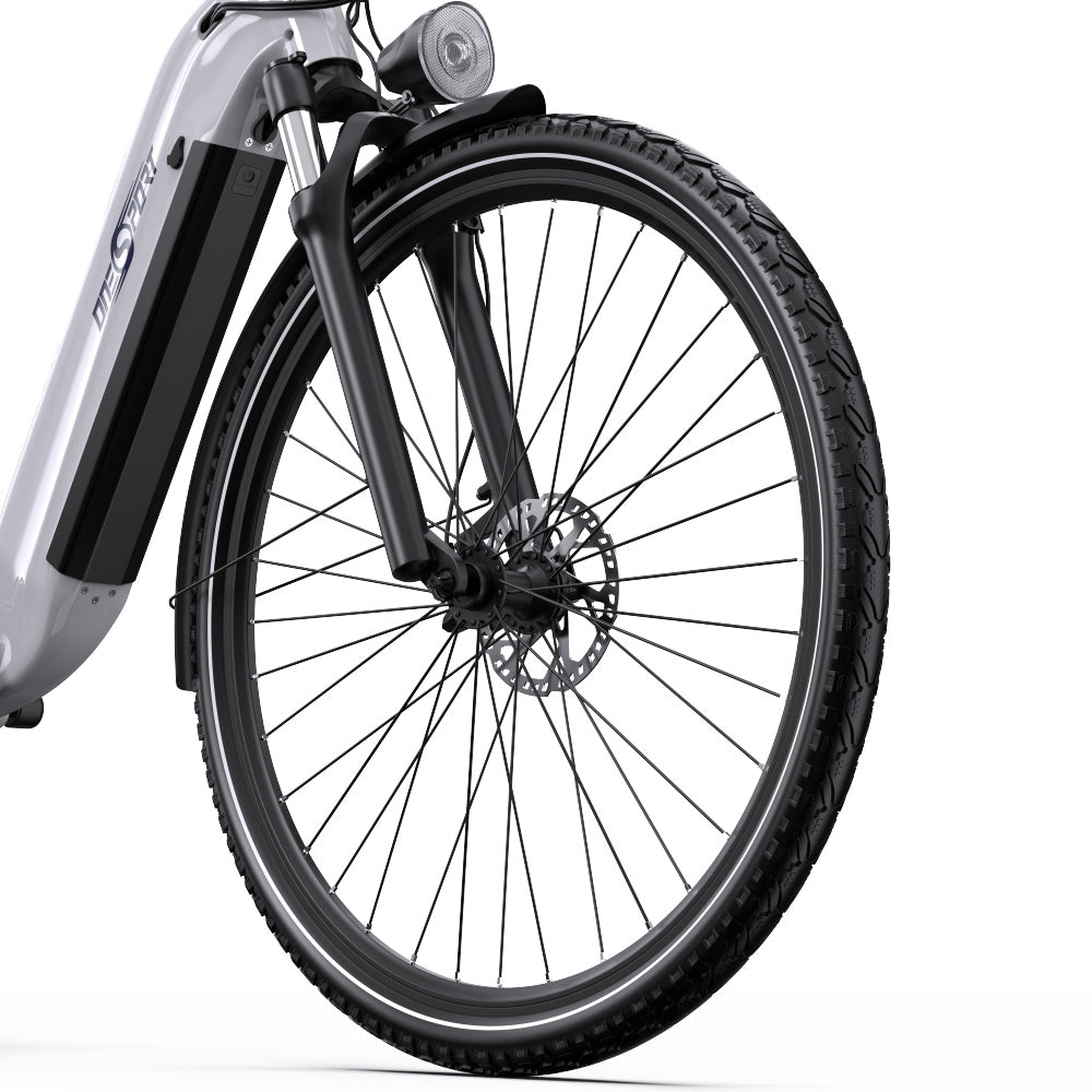 Vorderrad und Gabel des OneSport OT05 Pro in Weiß