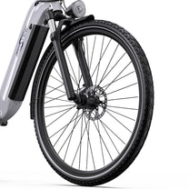 Vorderrad und Gabel des OneSport OT05 Pro in Weiß