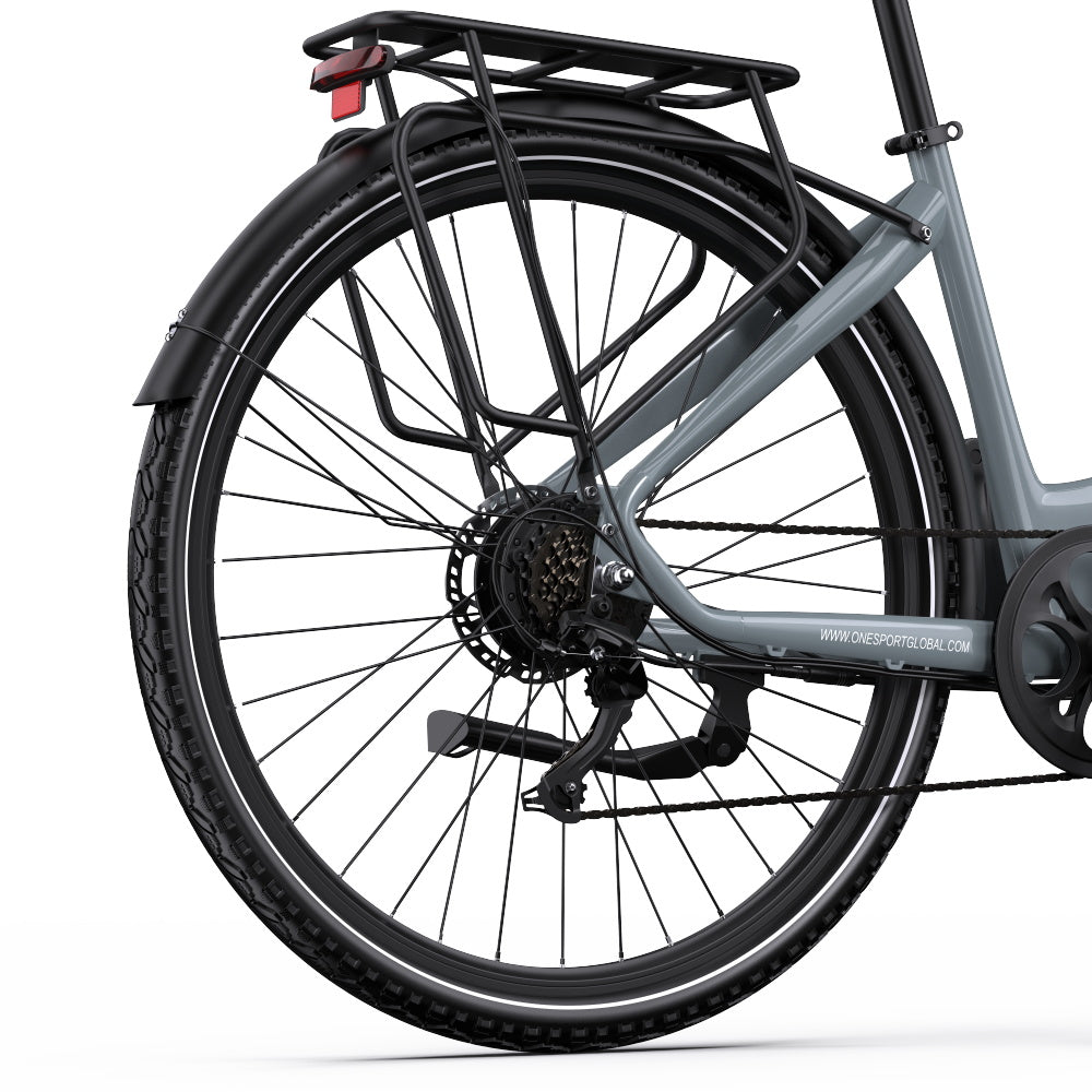 Hinterrad des OneSport OT05 Pro von hinten in Hellblau