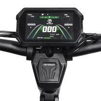 Nahaufnahme des Displays am TEVERUN FIGHTER ELEVEN+ V4