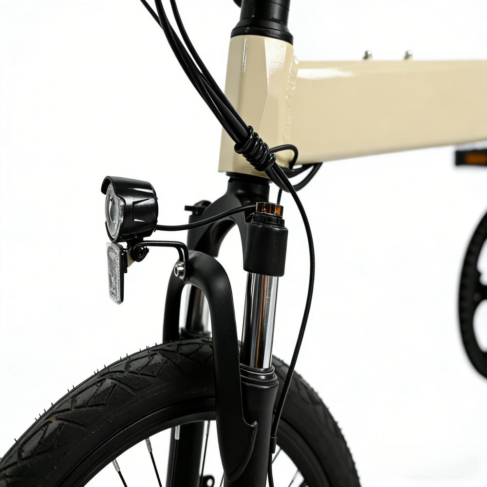 Frontscheinwerfer am YANGOR H19 in Beige